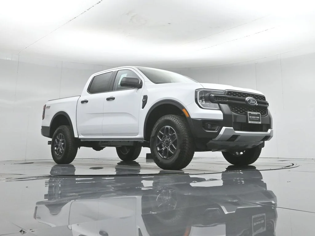 New 2026 Oxford White Ford XLT image 43