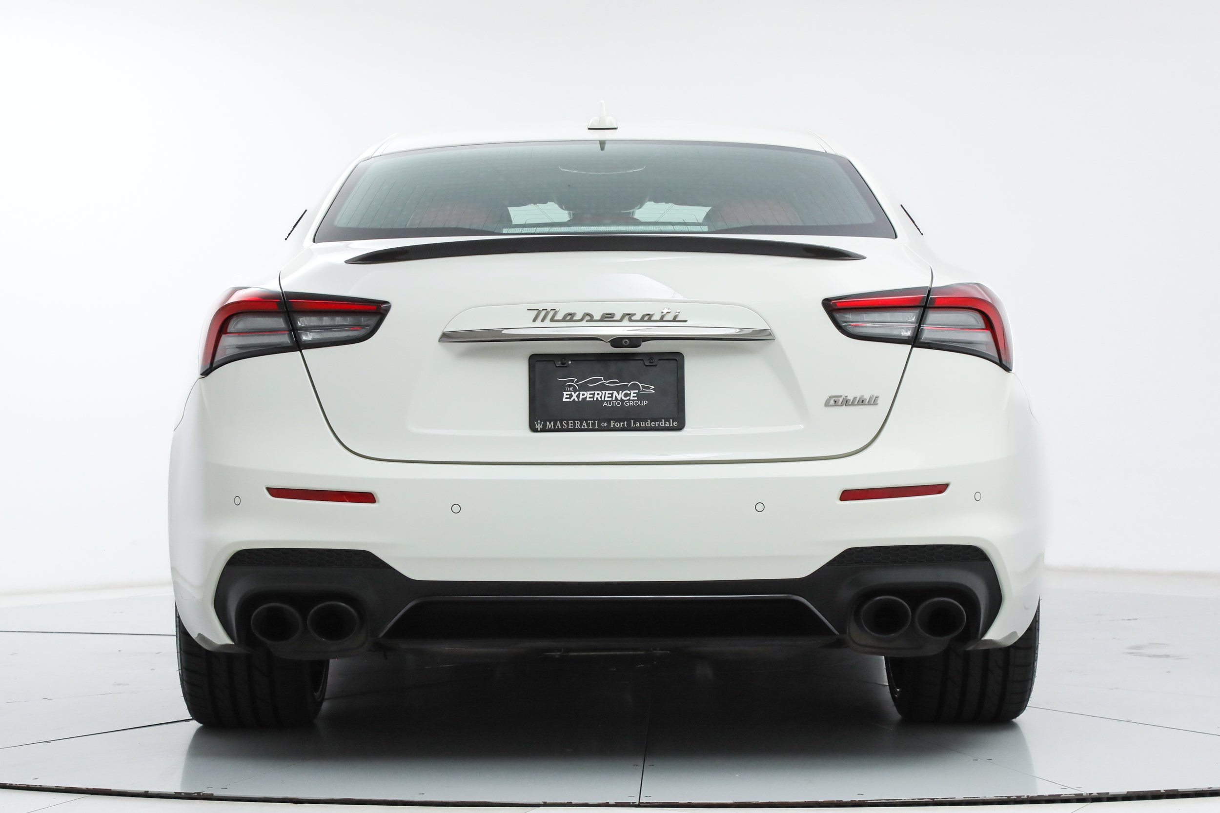 Used 2023 White Maserati Modena image 4