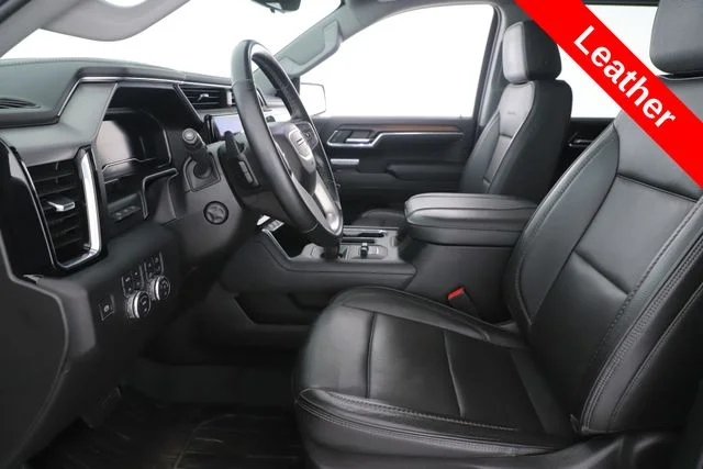 Used 2024 White GMC Denali image 17