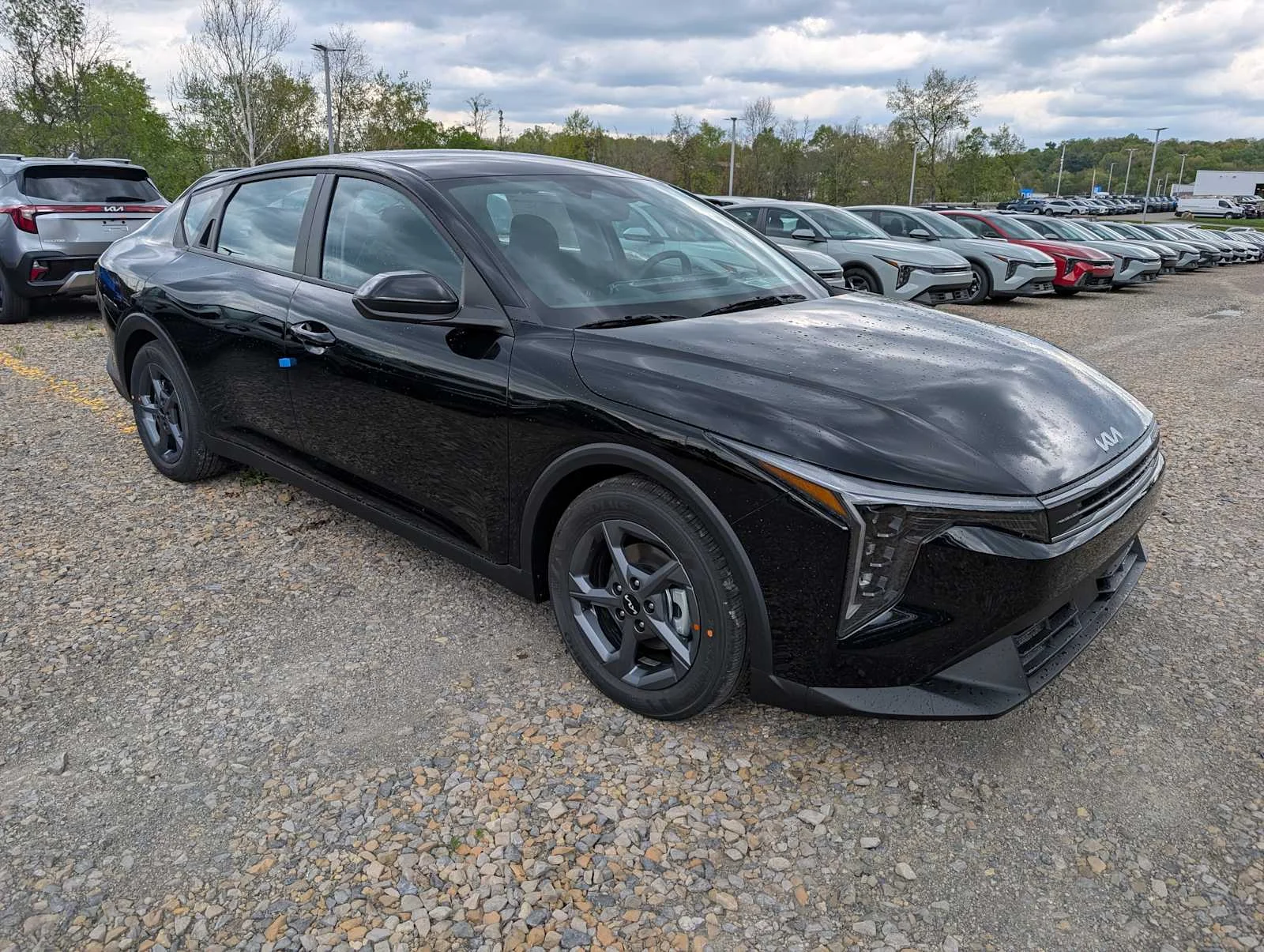 New 2026 Aurora Black Pearl Kia LXS image 6