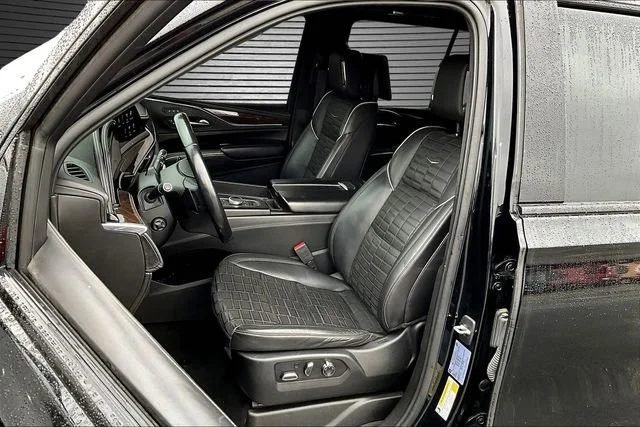 Used 2021 Black Raven Cadillac Sport Platinum image 21