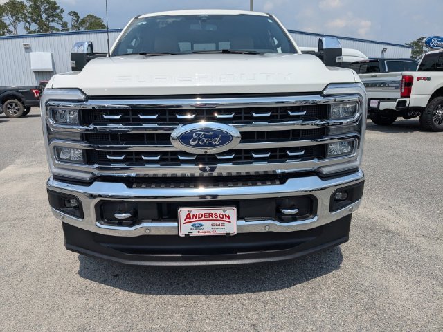 Used 2024 White Ford Lariat image 8
