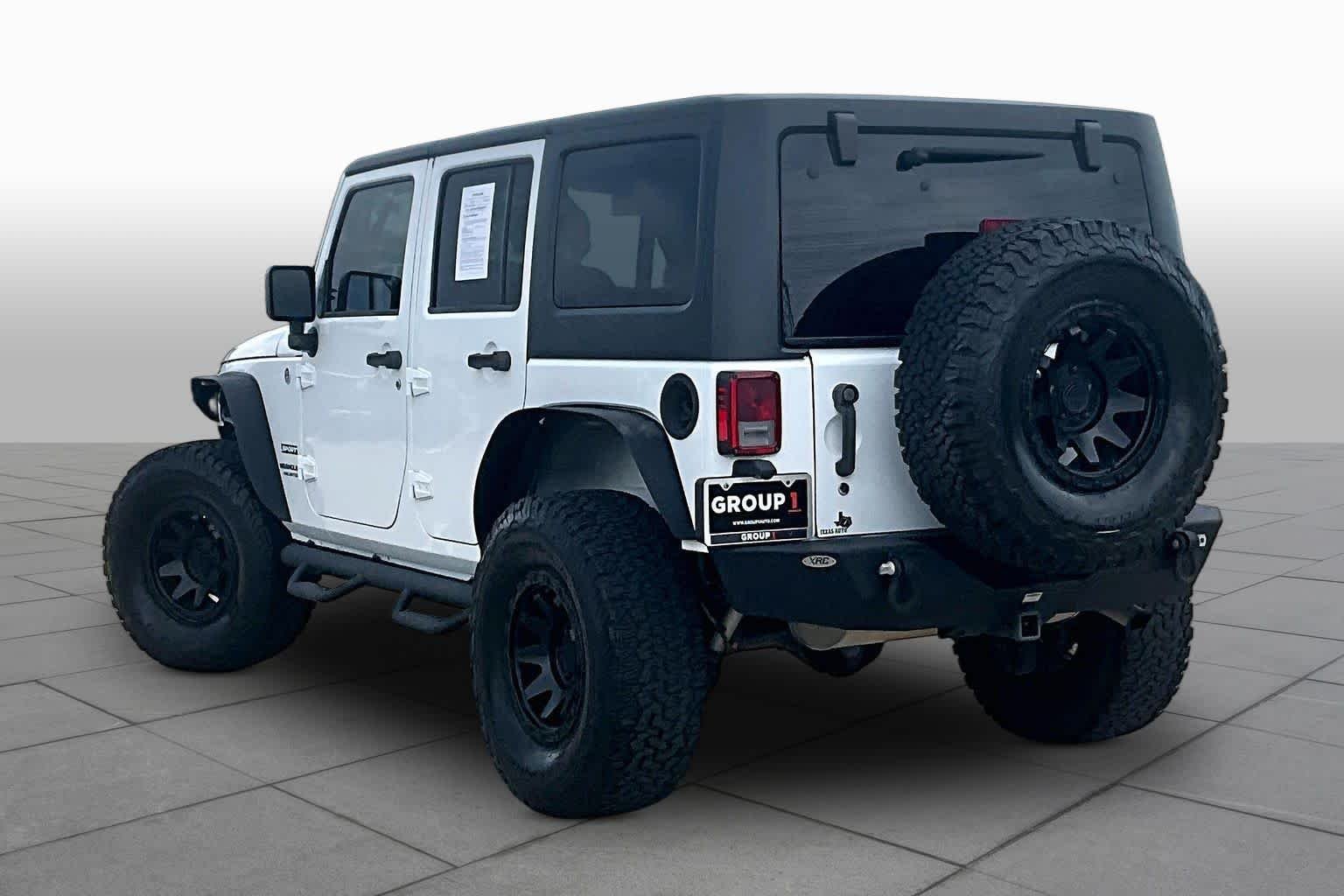 Used 2014 Bright White Clearcoat Jeep Sport image 11