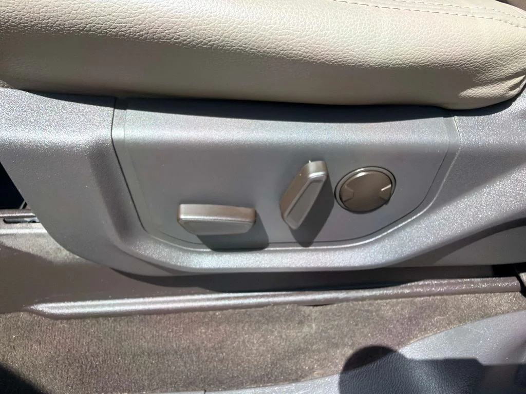 Used 2020 Red Ford XLT image 20