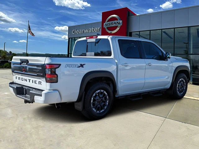 New 2026 White Nissan PRO-X image 4