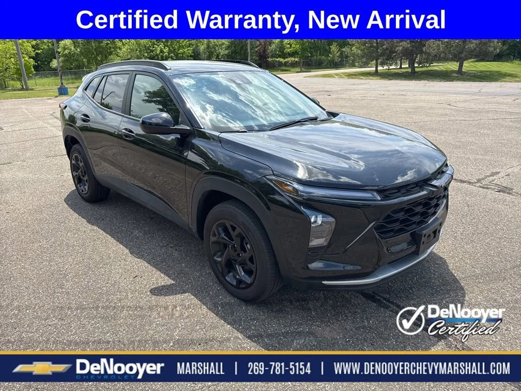 2025 Chevrolet Trax LT - Photo 7