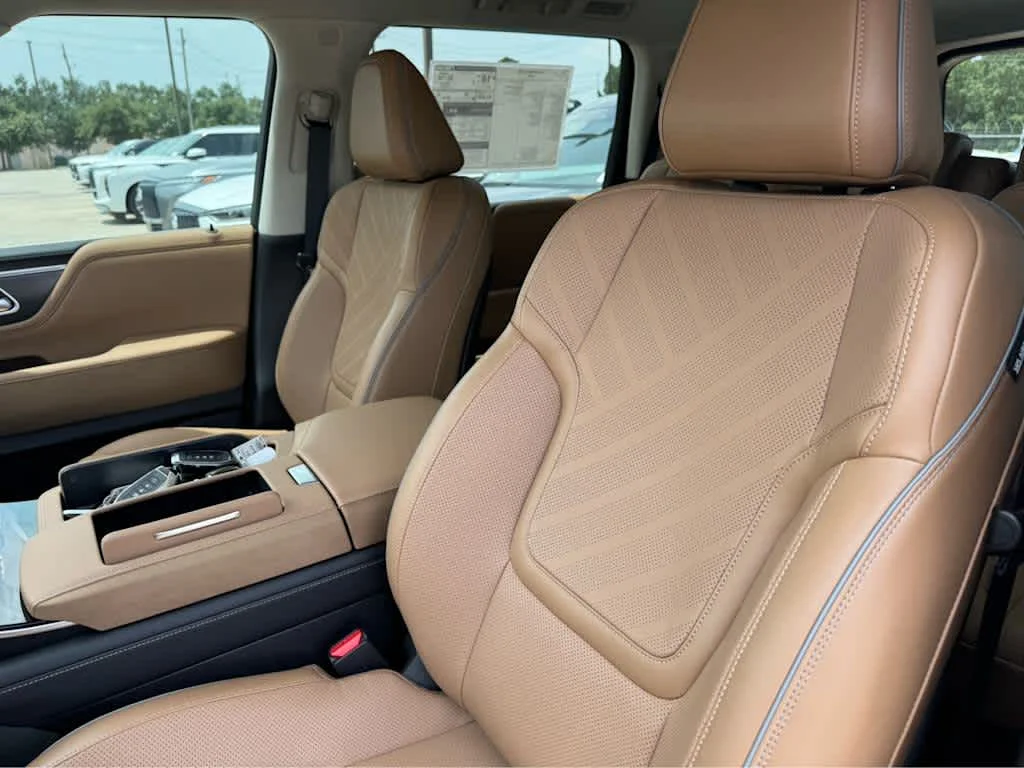 New 2026 BLACK OBSIDIAN INFINITI Luxe 2WD image 8