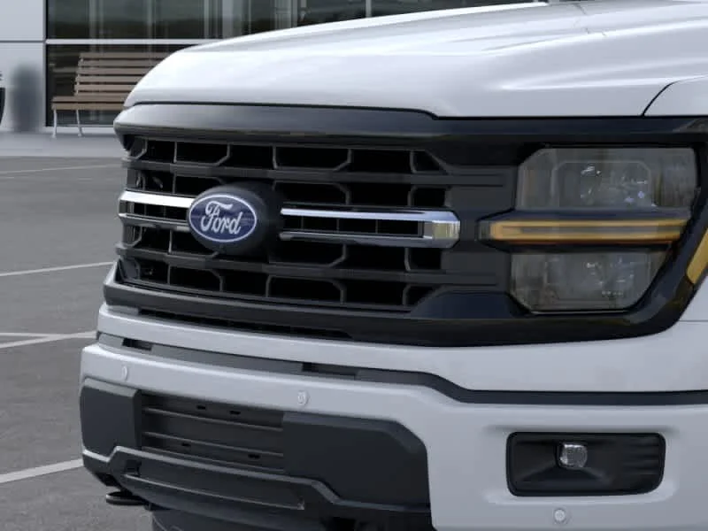 New 2026 Oxford White Ford XLT image 17