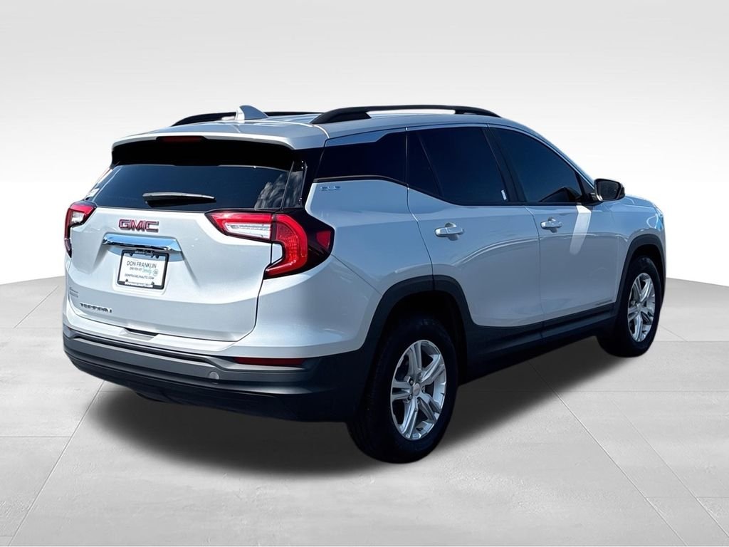Used 2022 Silver GMC SLE image 8