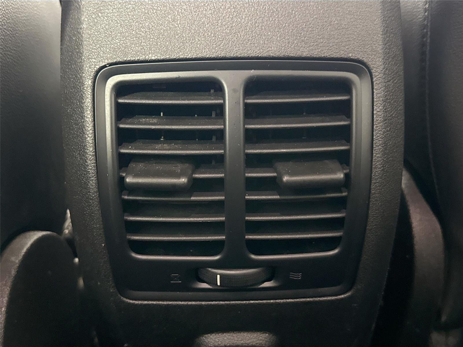 Used 2018 Ingot Silver Ford SE image 34