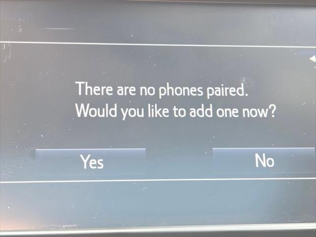 Certified Used 2018 BLIZZARD PEARL Toyota  image 12