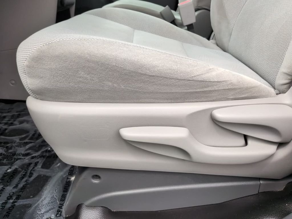 Used 2020 Gray Toyota L image 15