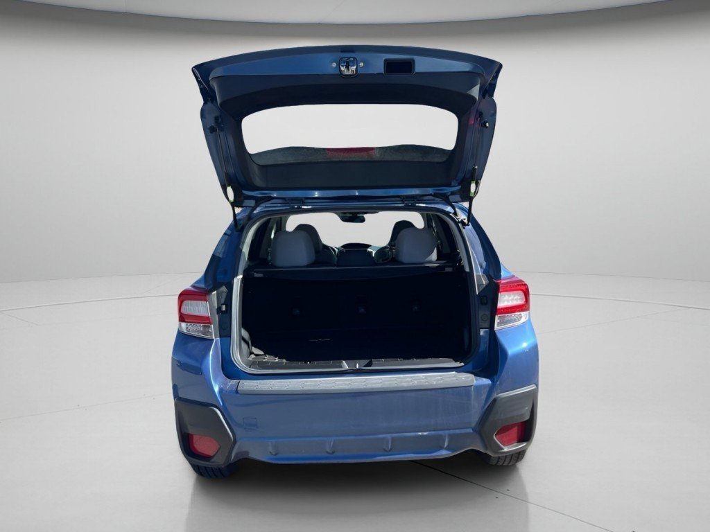 Used 2018 Quartz Blue Pearl Subaru 2.0i Premium image 8