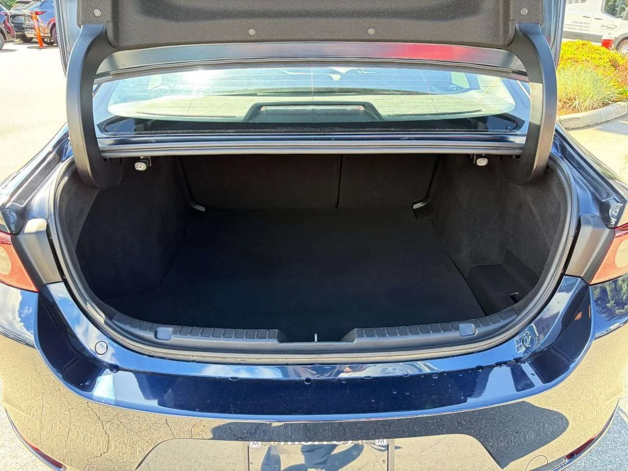 Used 2021 Deep Crystal Blue Mica Mazda GS image 10