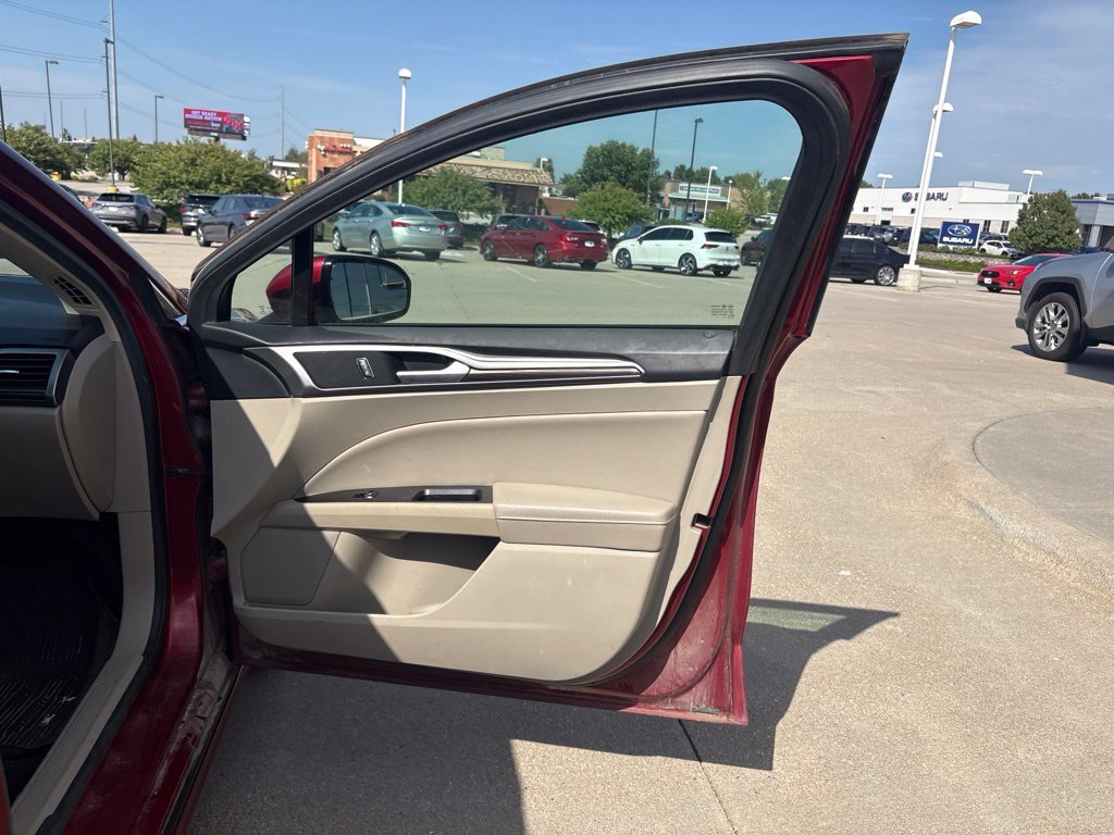 Used 2017 Ruby Red Metallic Ford SE image 24