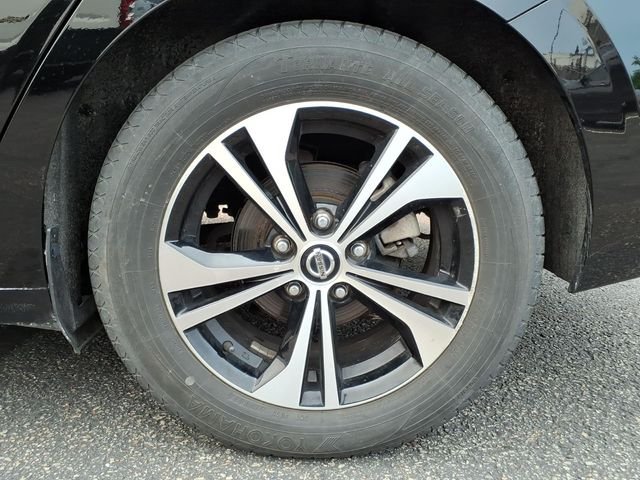 Used 2022 Black Nissan SV image 9