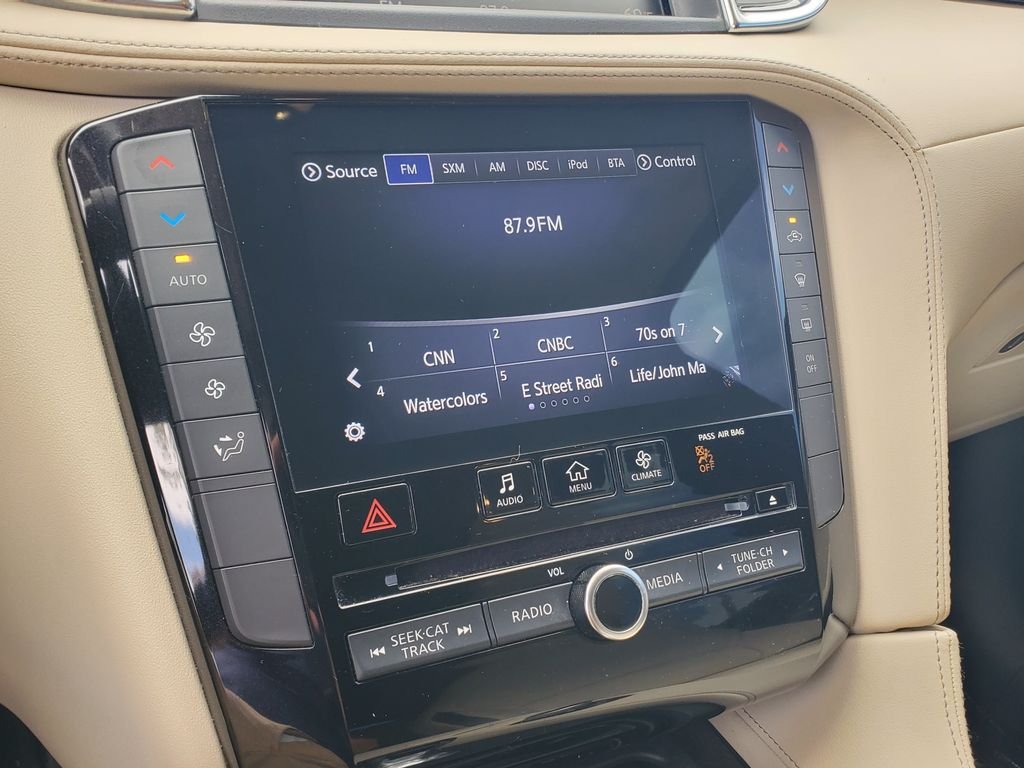 Used 2019 White INFINITI ESSENTIAL image 31