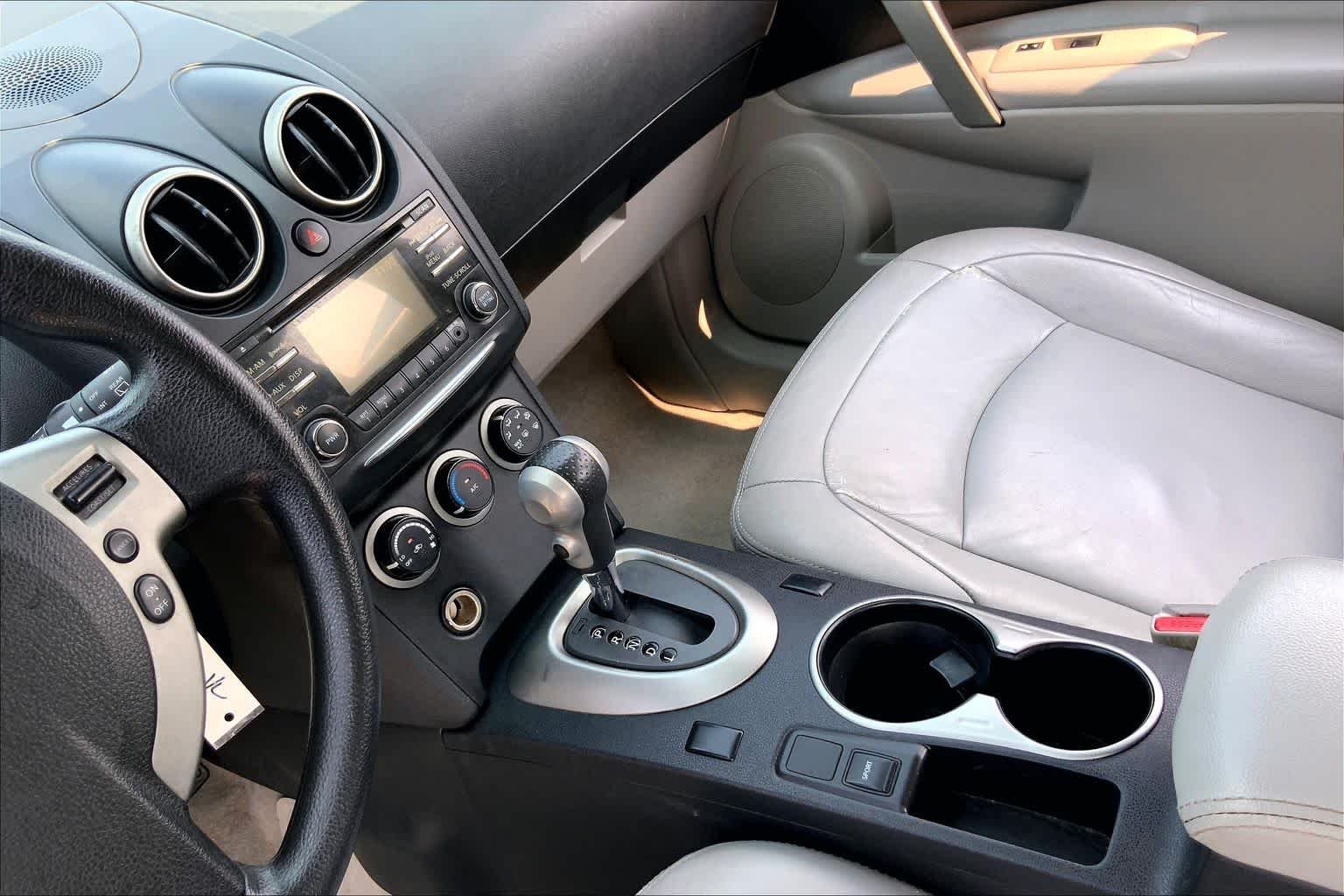 Used 2014 Frosted Steel Nissan S image 16