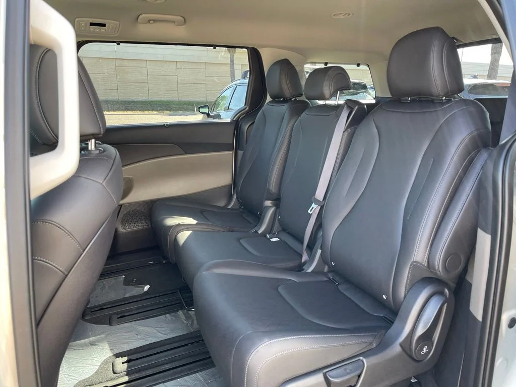 New 2026 White Kia EX image 19