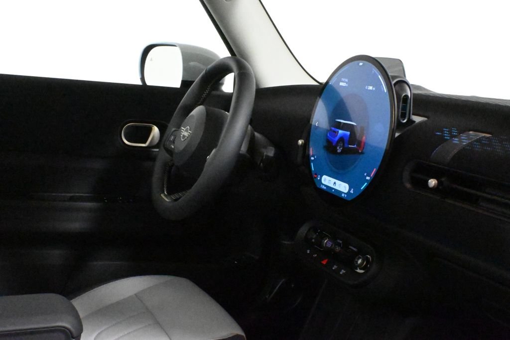 Certified Used 2025 Blue MINI  image 31