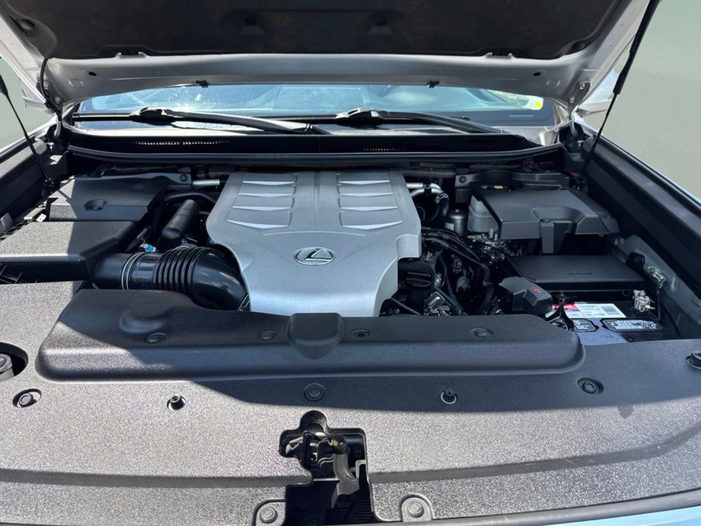 Used 2018 Silver Lexus 460 image 32