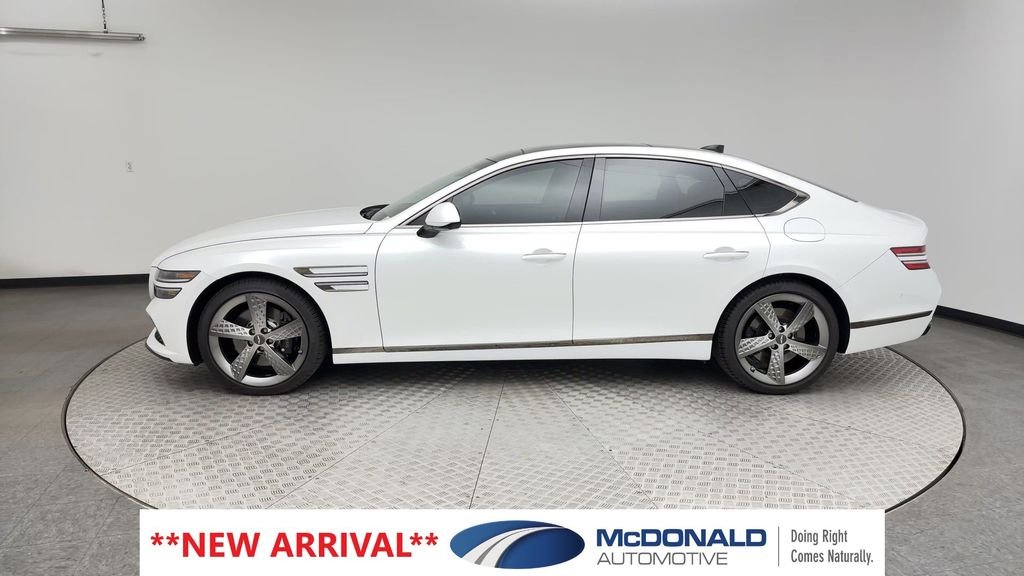 Used 2024 White Genesis 3.5T image 5