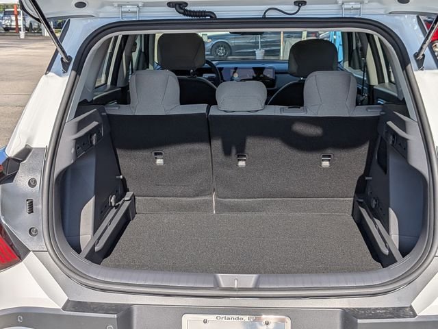 New 2027 Snow White Pearl Kia LX image 14