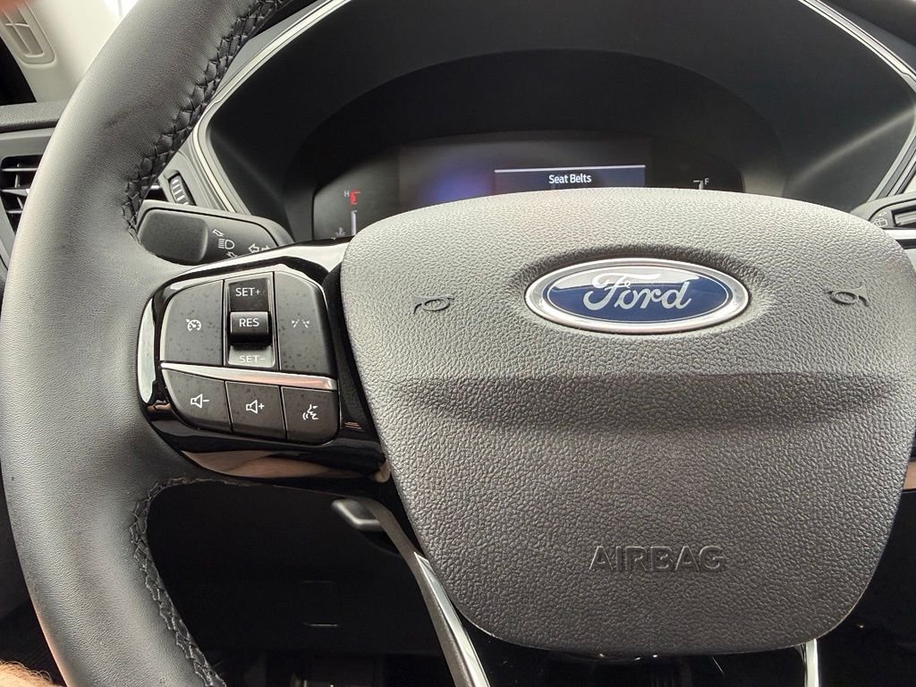 Used 2023 Oxford White Ford Active image 25