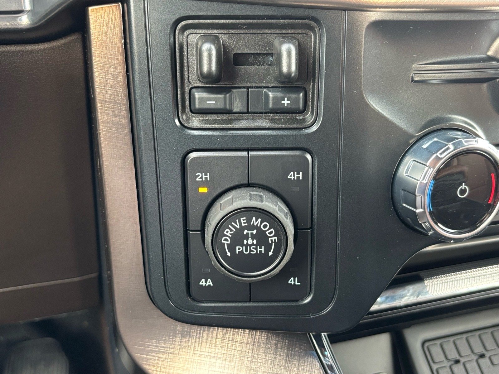 New 2026 Star White Metallic Tri-Coat Ford King Ranch® image 16
