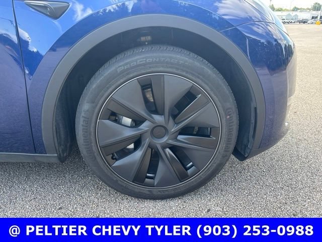Used 2025  Tesla Long Range image 5