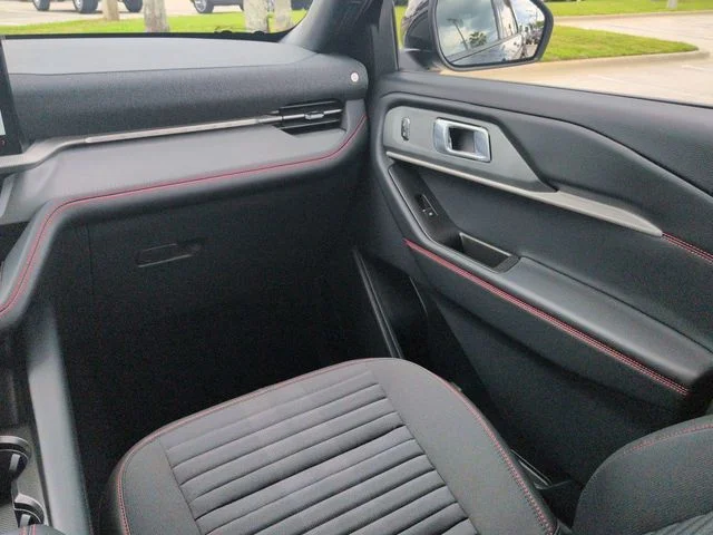 New 2026 Agate Black Metallic Ford ST-Line image 17