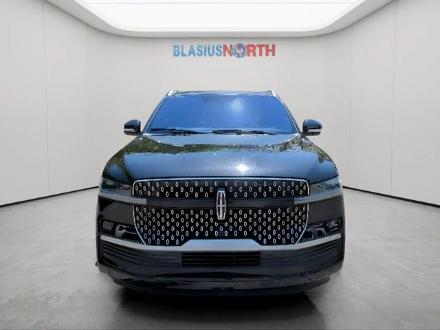 Used 2025 Black Lincoln Reserve image 2