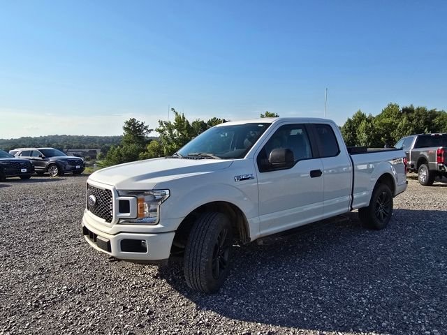 Used 2020 White Ford XL image 3