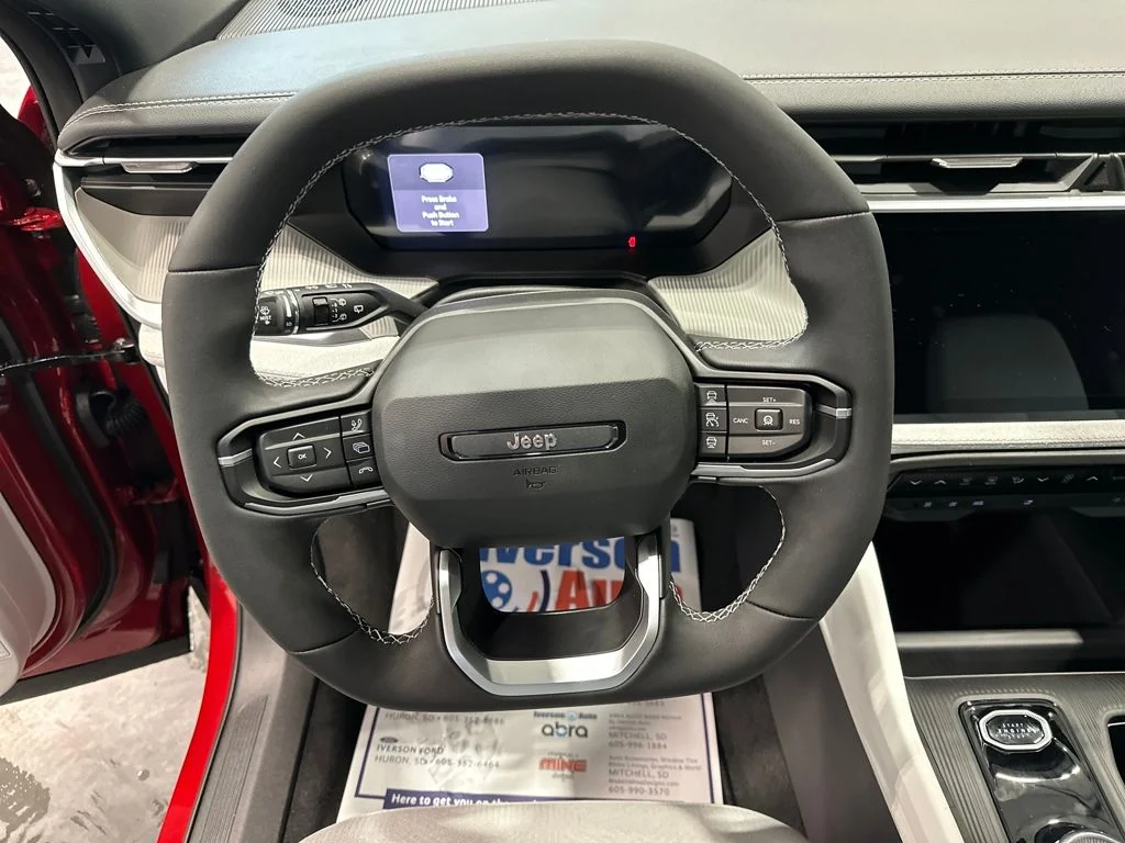 New 2026 Red Hot Pearl-Coat Exterior Paint Jeep Laredo image 18