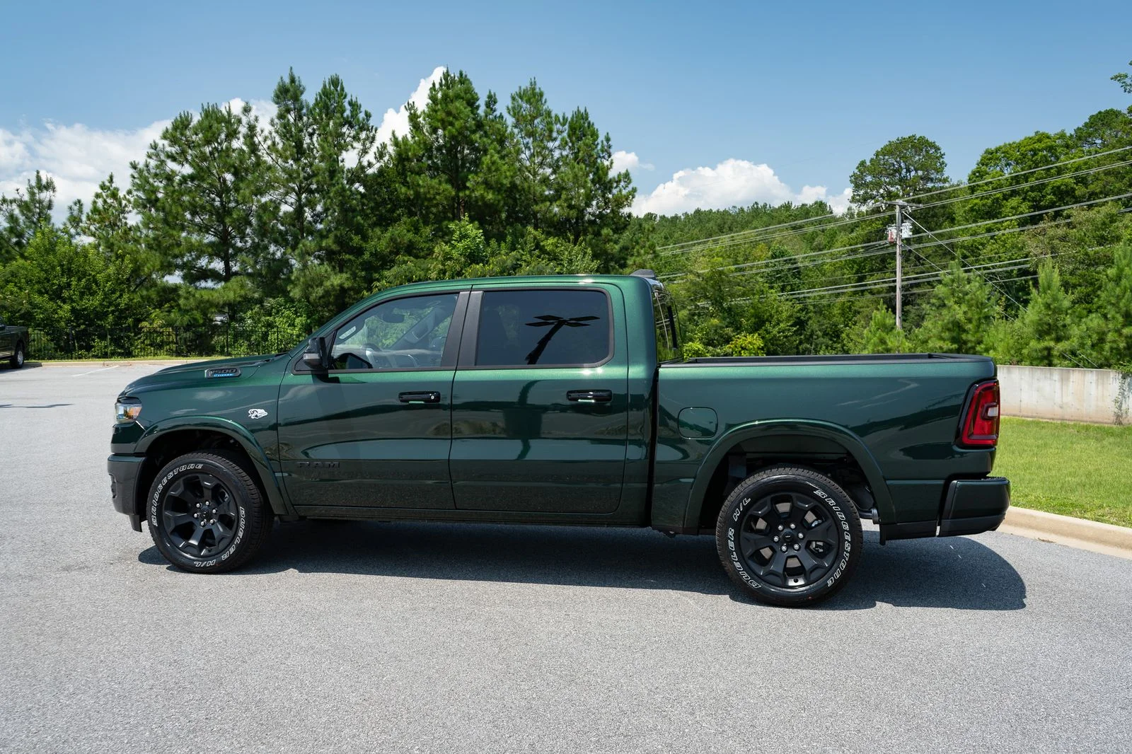 New 2026 Serrano-Green Metallic Exterior Paint RAM Big Horn/Lone Star image 7