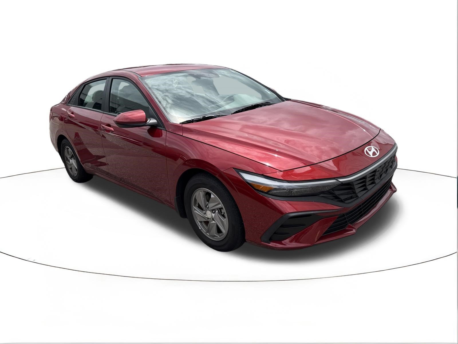 Certified Used 2025 Ultimate Red Hyundai SE image 1
