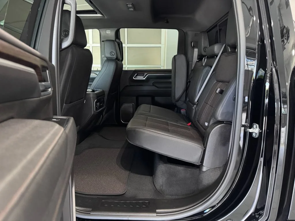 2025 Chevrolet Silverado 2500HD High Country - Photo 13