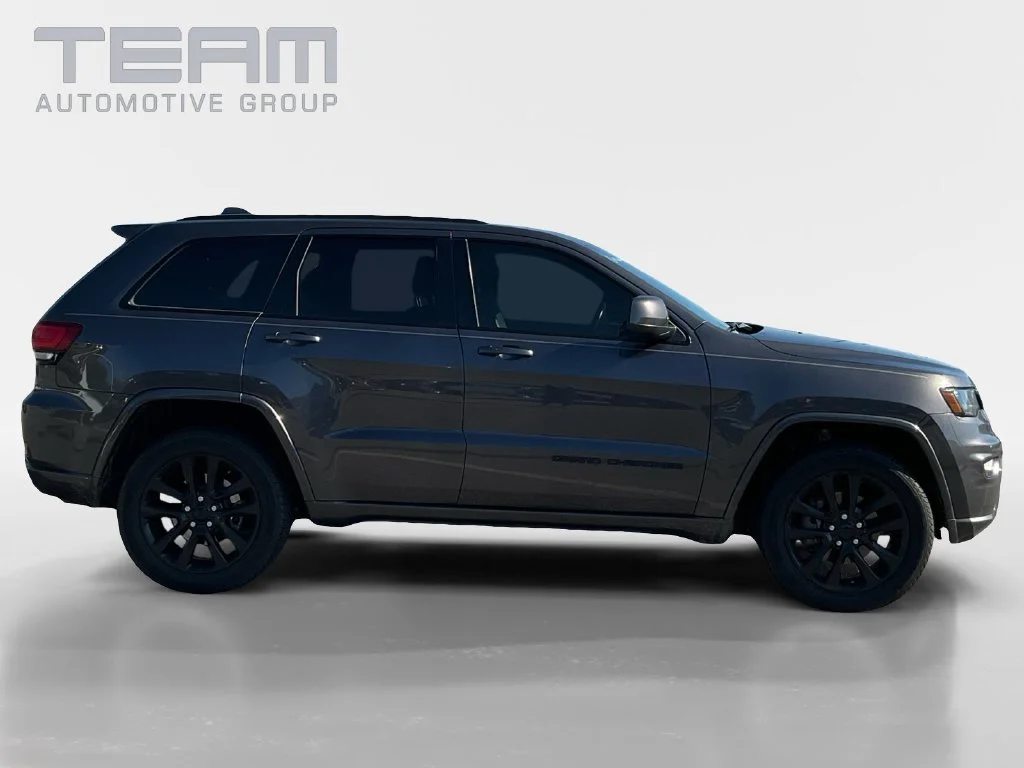 Used 2020 Gray Jeep Altitude image 8