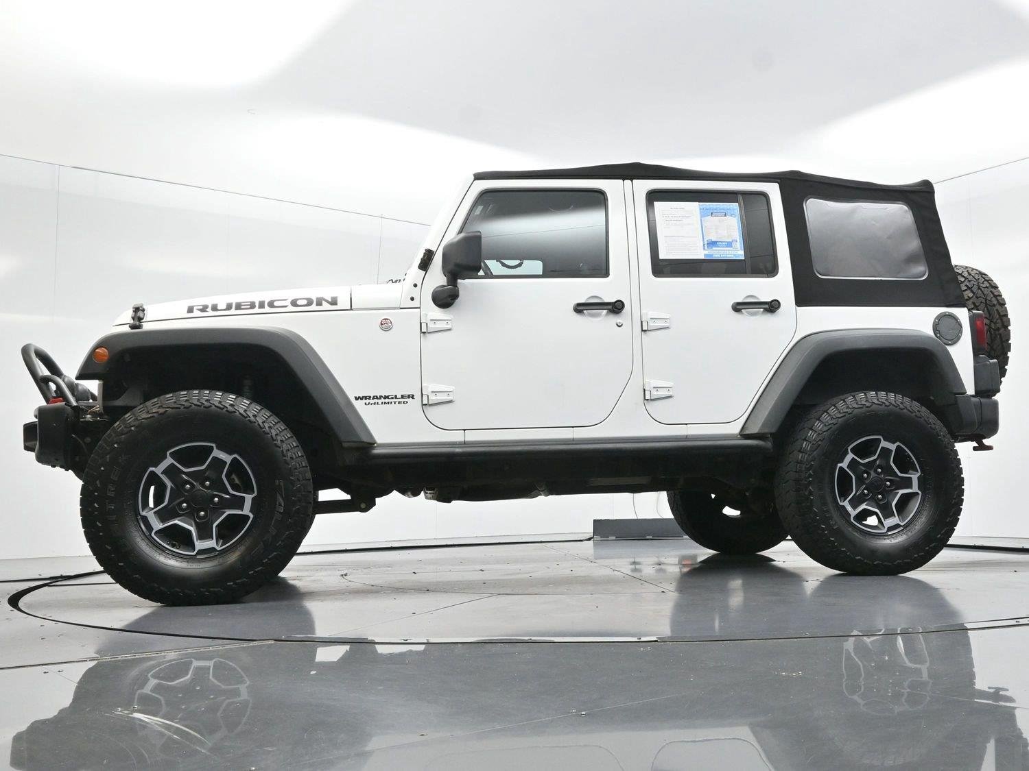 Used 2014 Bright White Clearcoat Jeep Rubicon X image 46