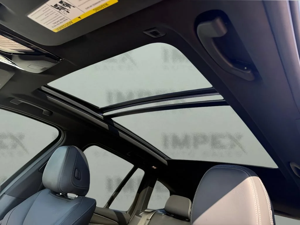 Used 2023  BMW xDrive30i image 18