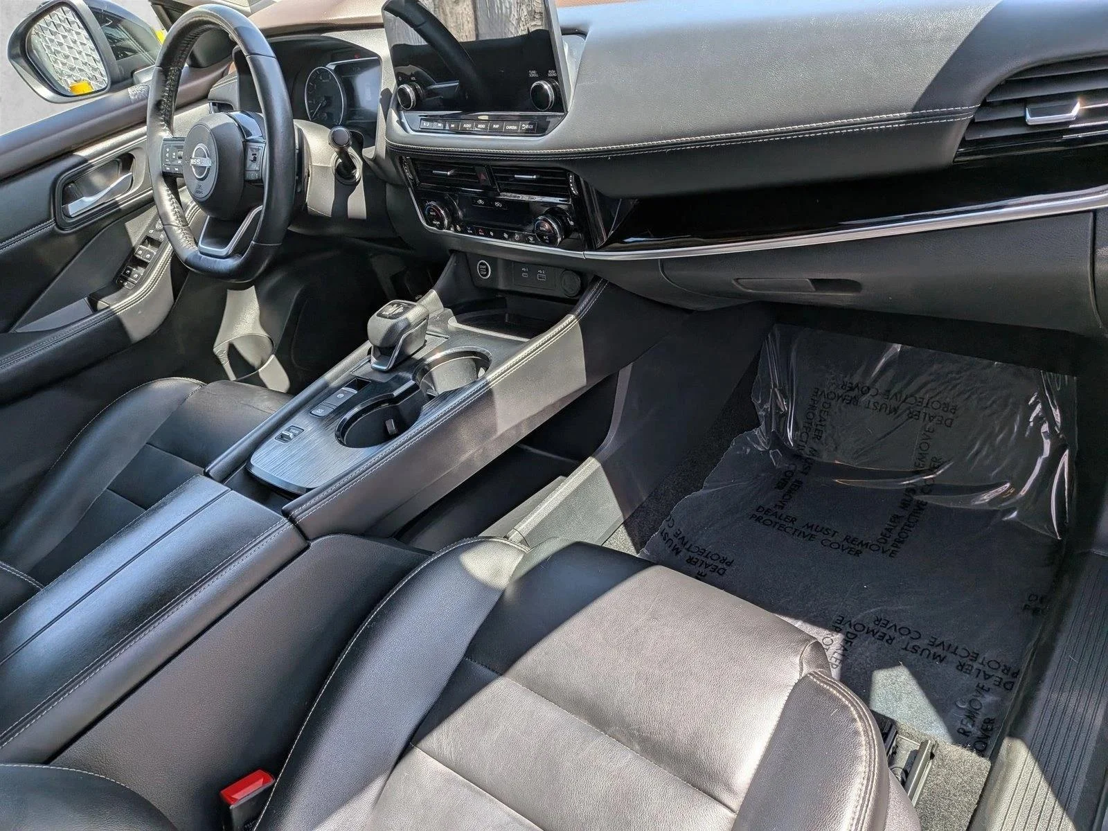 Used 2022 Super Black Nissan SL image 21