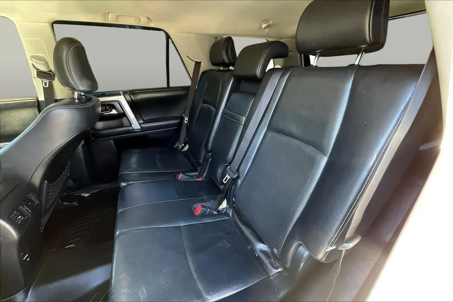 Used 2014 Blizzard Pearl Toyota Limited image 19