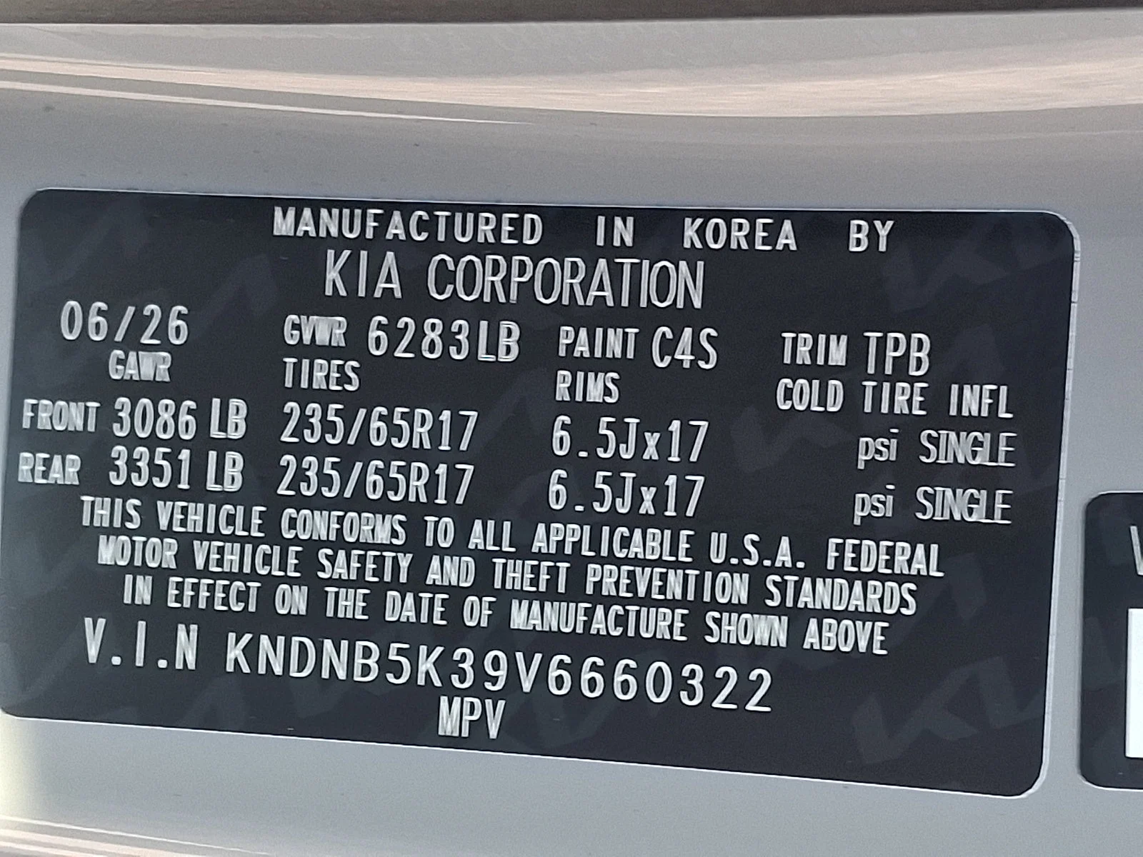 New 2027 Silver Kia LXS image 20