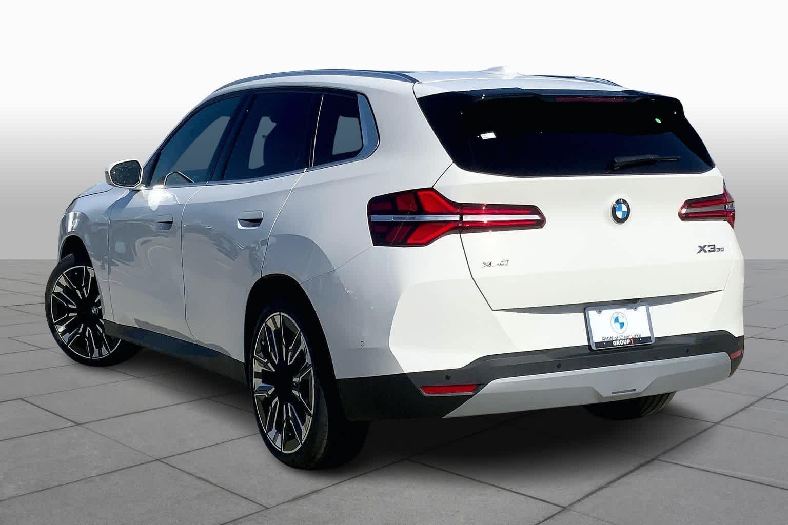 Used 2026 Alpine White BMW 30 xDrive image 12