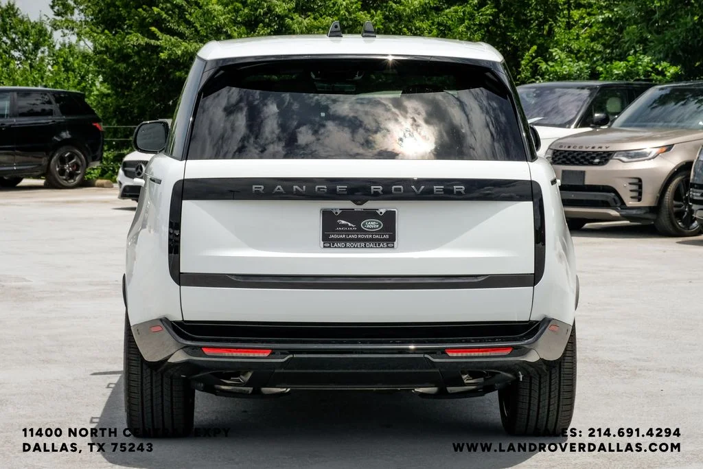 New 2026 Fuji White Land Rover SE image 11