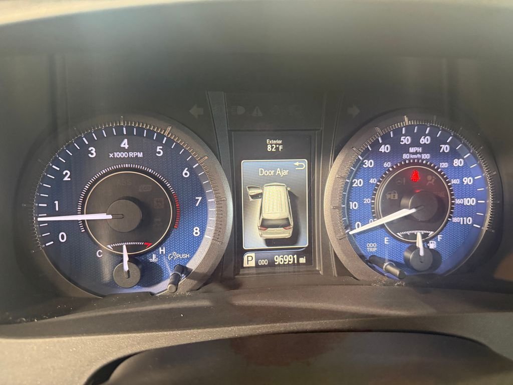 Used 2015 Gray Toyota XLE image 17