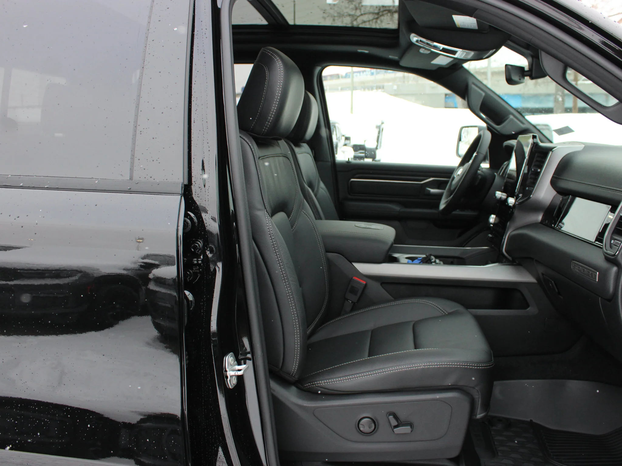 New 2026 Black RAM Sport* HEMI V8 image 15