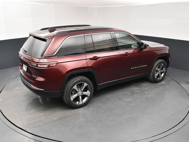 New 2026 Velvet Red Pearl-Coat Exterior Paint Jeep Limited image 18