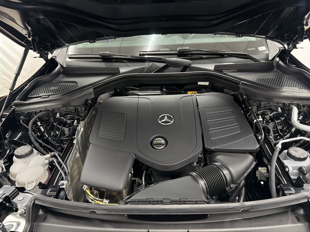 Certified Used 2026 Black Mercedes-Benz GLC 300 image 31