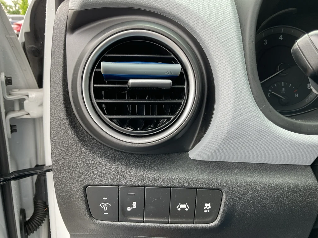 Used 2019 Chalk White Hyundai Limited image 18